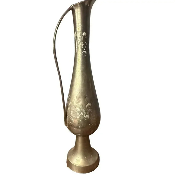 Vintage 10 " Tall Elegant Solid Floral Collection Display Accent Brass Vase - Picture 4 of 7